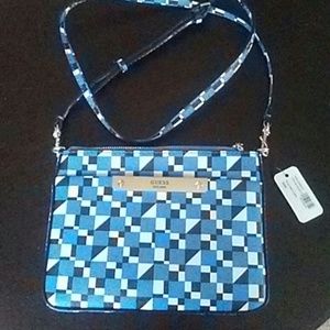 Guess cross body purse blue geometric design nwt